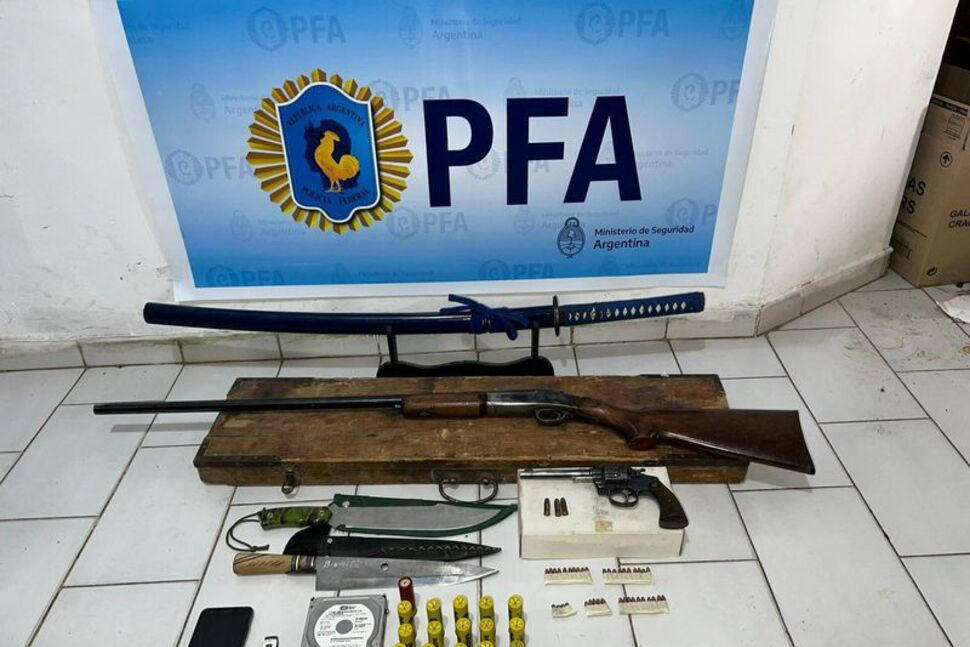 არგენტინაში ტერორისტული დაჯგუფების წევრები დააკავეს, რომლებიც არგენტინის უშიშროების სამინისტროს ინფორმაციით, ებრაულ თემზე თავდასხმებს გეგმავდნენ