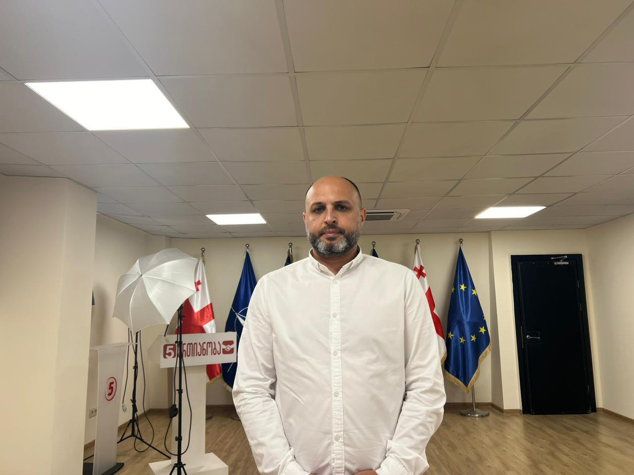 ირაკლი ნადირაძე - რუსული კანონის მიღების პერიოდში ივანიშვილის მეუღლემ, ეკატერინე ხვედელიძემ რეზიდენციები შეიძინა მოსკოვში - წაგებული არჩევნების შემდგომ, ივანიშვილის თავშესაფარი სწორედ მის მშობლიურ რუსეთში იქნება