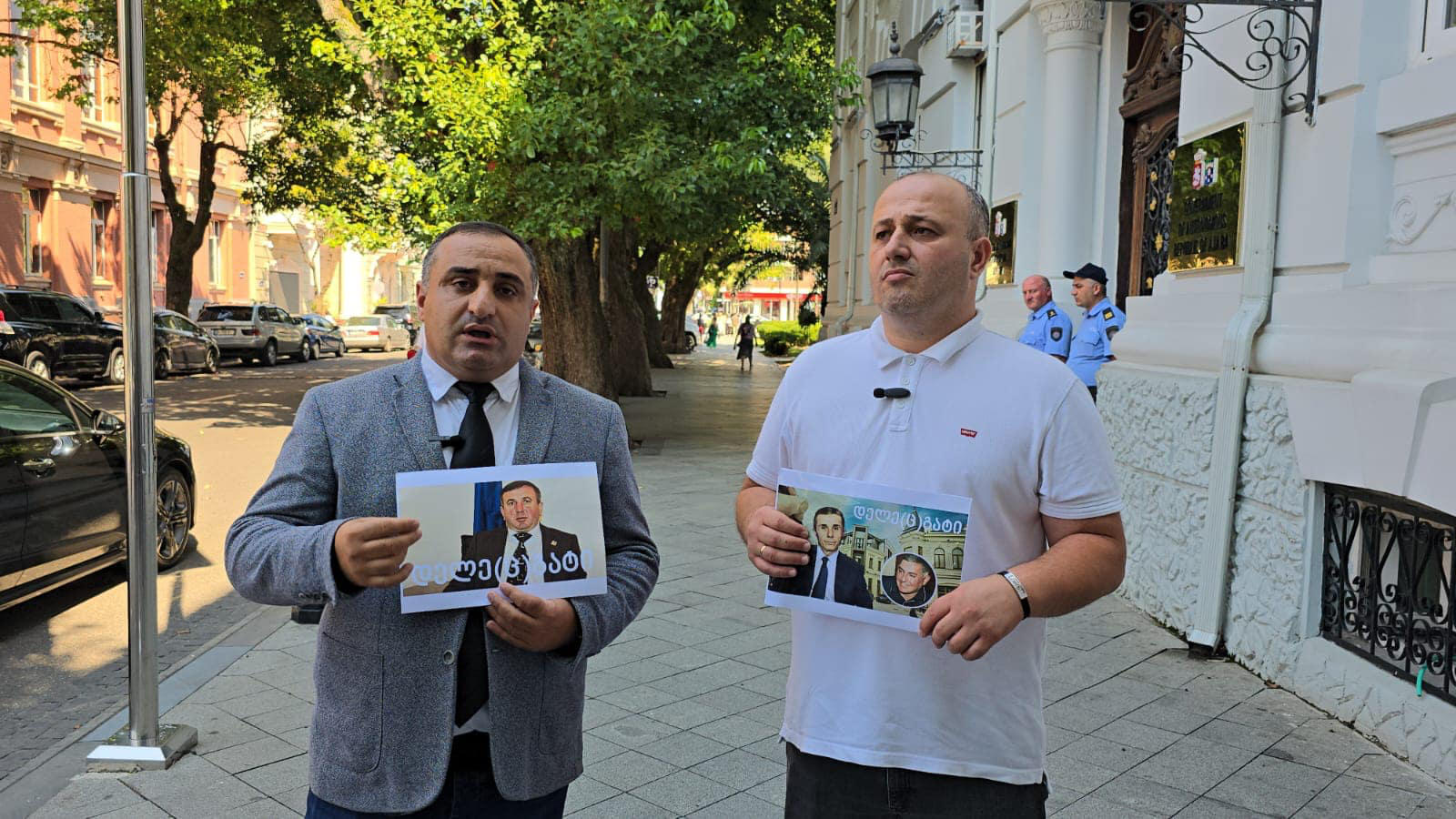 „ნაციონალური მოძრაობის“ აჭარის ორგანიზაციის წევრების განცხადებით, „ქართული ოცნების“ მიერ აჭარაში წარდგენილი დელეგატები „ნეპოტიზმითა და უკონკურენტოდ ტენდერების მოგებით გამდიდრდნენ“