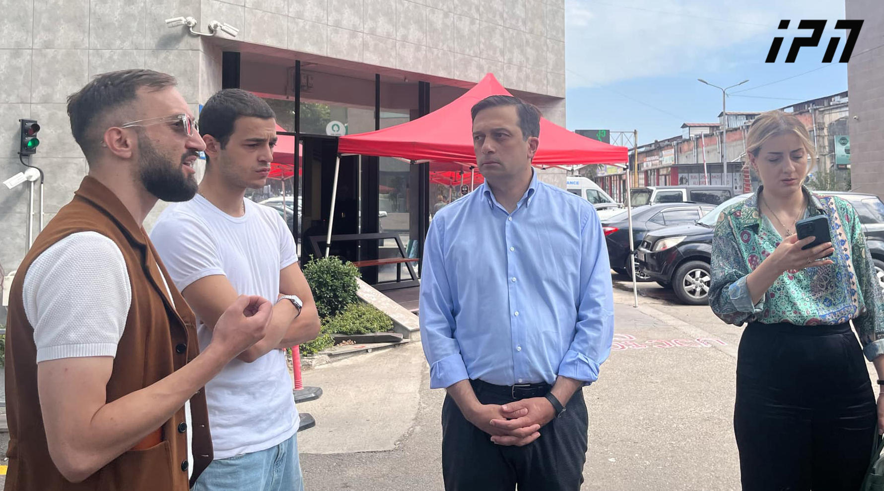 სახალხო დამცველი „ევოლუშენ ჯორჯიას“ გაფიცულ თანამშრომლებს შეხვდა