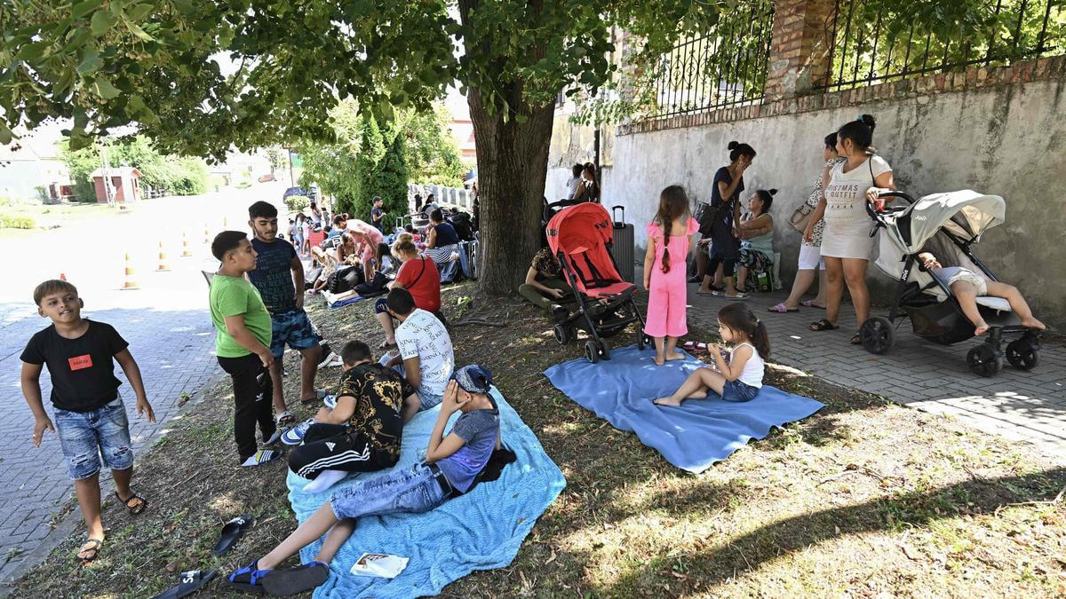 უნგრეთი აცხადებს, რომ მიგრანტებს, რომლებსაც ევროკავშირის ტერიტორიაზე შესვლა სურთ, ბრიუსელამდე უფასო ცალმხრივ ბილეთებს გადასცემს