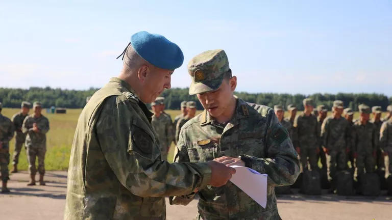 ჩინეთი და ბელარუსი თავდაცვის სფეროში თანამშრომლობის გაძლიერებას გეგმავენ