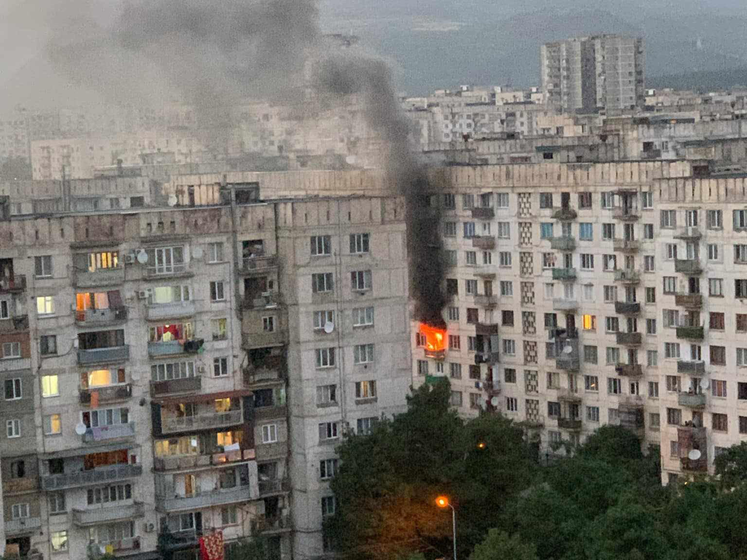 გლდანში, ერთ-ერთ საცხოვრებელ კორპუსში გაჩენილი ხანძარი ლიკვიდირებულია