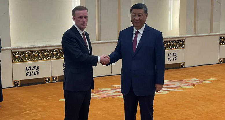 ჯეიკ სალივანი სი ძინპინს შეხვდა