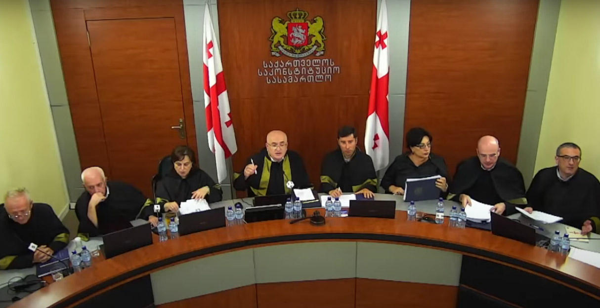 საკონსტიტუციო სასამართლოში „უცხოური გავლენის გამჭვირვალობის შესახებ“ კანონის შეჩერებასა და გაუქმებასთან დაკავშირებული სარჩელების განხილვა დღეს გაგრძელდება