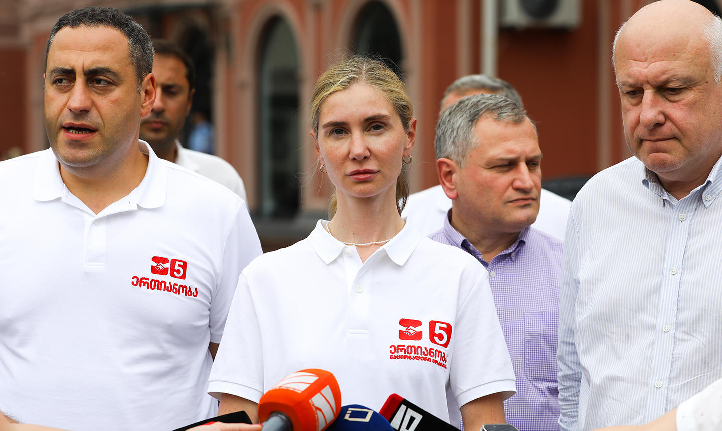 თინა ბოკუჩავა - არ არის პირველი შემთხვევა, როცა კერპთაყვანისმცემელი ბიძინა ივანიშვილი მართლმადიდებლობის საარჩევნო პროპაგანდად გამოყენებას ცდილობს - ხალხი ხედავს, რა დგას მისი „ტრიუკების“ უკან