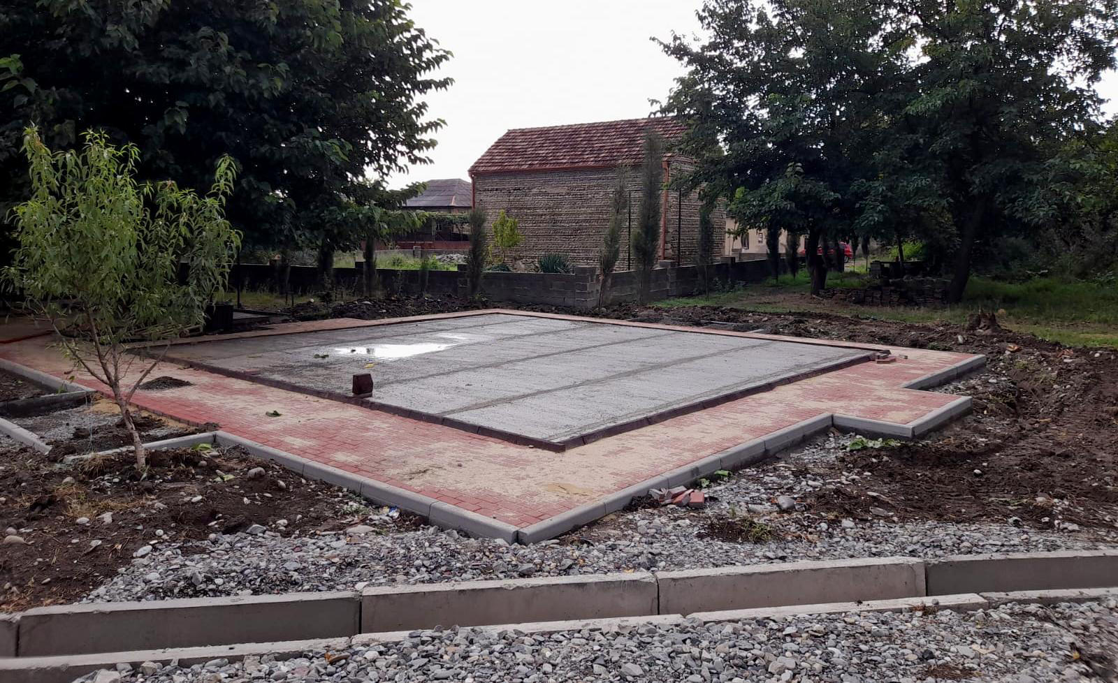 პატარა გარეჯვარში ბავშვთა გასართობის სივრცის მოწყობა მიმდინარეობს