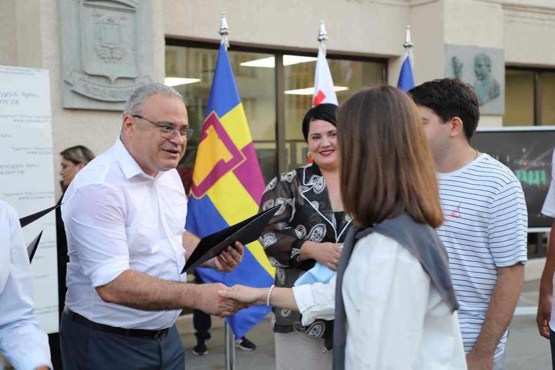 ზუგდიდის მერიამ ოქროსა და ვერცხლის მედალოსნები დააჯილდოვა