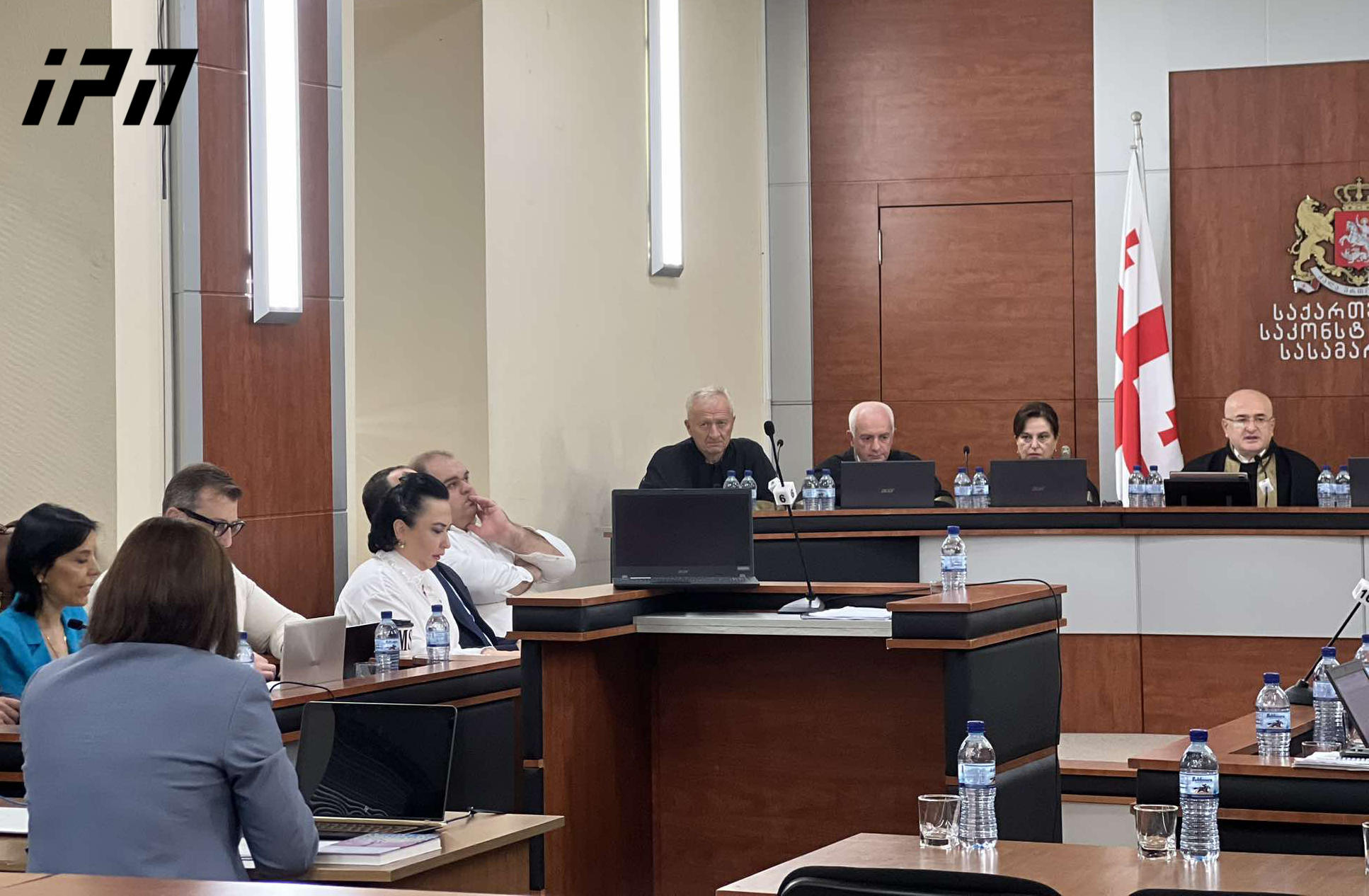 საკონსტიტუციო სასამართლოში, მერაბ ტურავასა და ეკა ბესელიას შორის სიტყვიერი დაპირისპირება მოხდა