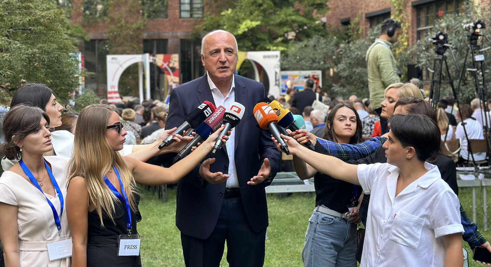 ბადრი ჯაფარიძე - „ქართულ ოცნებას“ ხრიკი ჩაუვარდა, მან მართლმადიდებელი ეკლესიისგან ძალიან მკაფიო პასუხი მიიღო - ეკლესიის პოზიციას ჩვენ ცალსახად დავუჭერთ მხარს