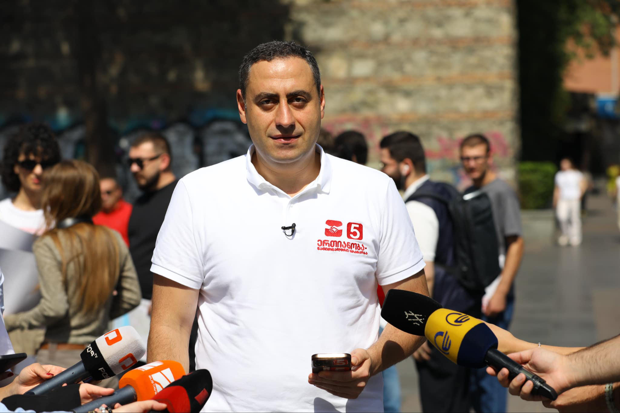 გიორგი ვაშაძე - მინდა მამუკა მდინარაძეს დავუსვა კითხვა, რა არის სიცრუე მამუკა, ის, რომ „რუსული კანონის“ მიღებით ევროკავშირში ინტეგრაციას შეაჩერებთ?