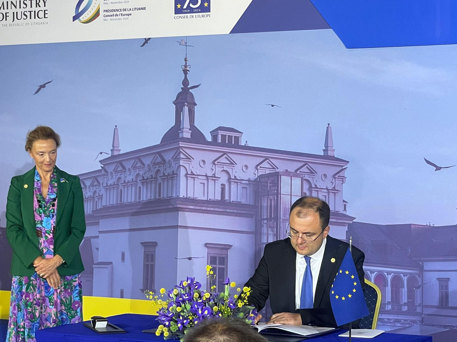 იუსტიციის მინისტრმა ხელი მოაწერა ევროსაბჭოს კონვენციას ხელოვნური ინტელექტის თაობაზე