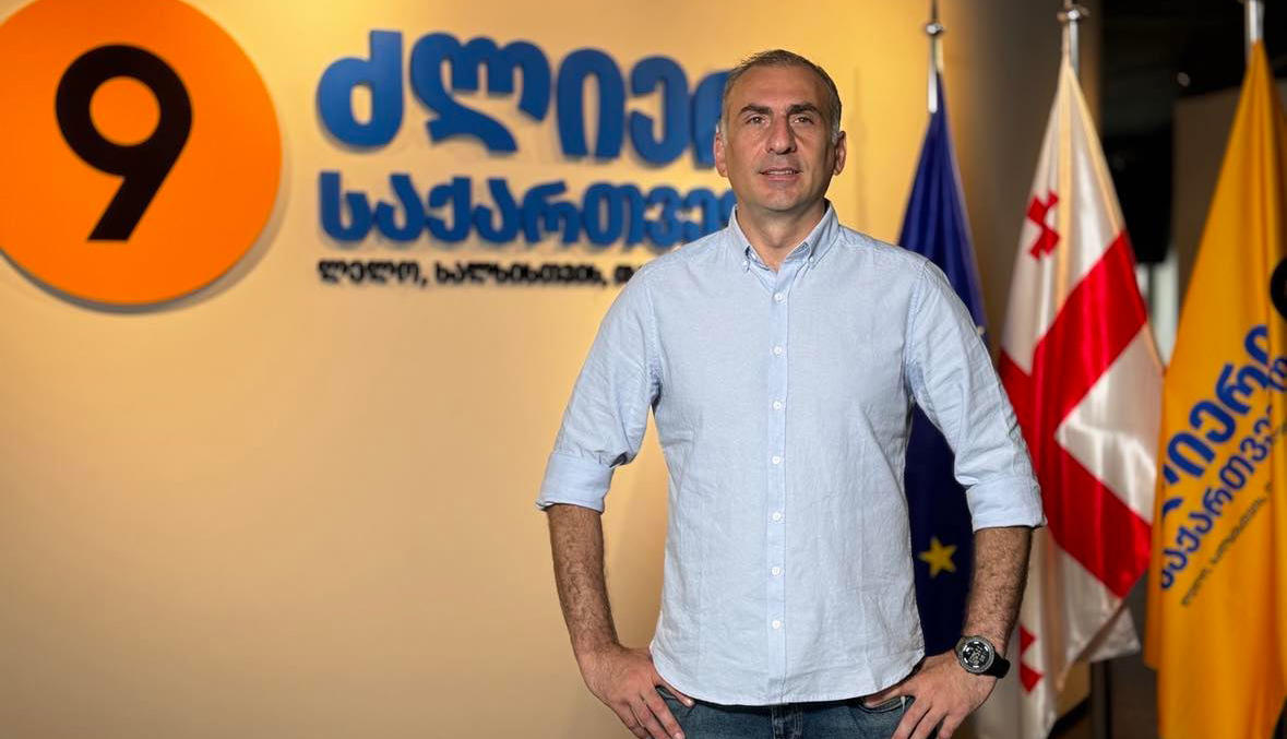ალეკო ელისაშვილი - ივანიშვილი დაგვპირდა, რომ დაგვიჭერს, კობახიძემ გუშინ გამოაცხადა, ყველა ოპოზიციონერ ლიდერს ვცემთო, მაგრამ ჩვენი ბრალი არ იქნებაო - დამთავრებული არ ჰქონდა, საკრებულოს 2 წევრის დაპატიმრებასა და მოტაცებას ვუყურეთ
