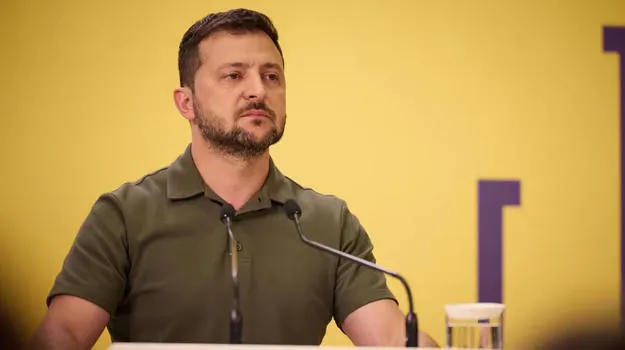 СМИ – Владимир Зеленский заявил, что Дмитрию Кулебе не хватает энергии для продвижения предоставления оружия