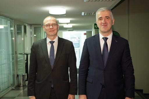 გარემოს დაცვისა და სოფლის მეურნეობის მინისტრი ოთარ შამუგია ჰელსინკში ფინეთის გარემოს დაცვის სამინისტროს მუდმივ მდივანს იუჰან დამსკის შეხვდა