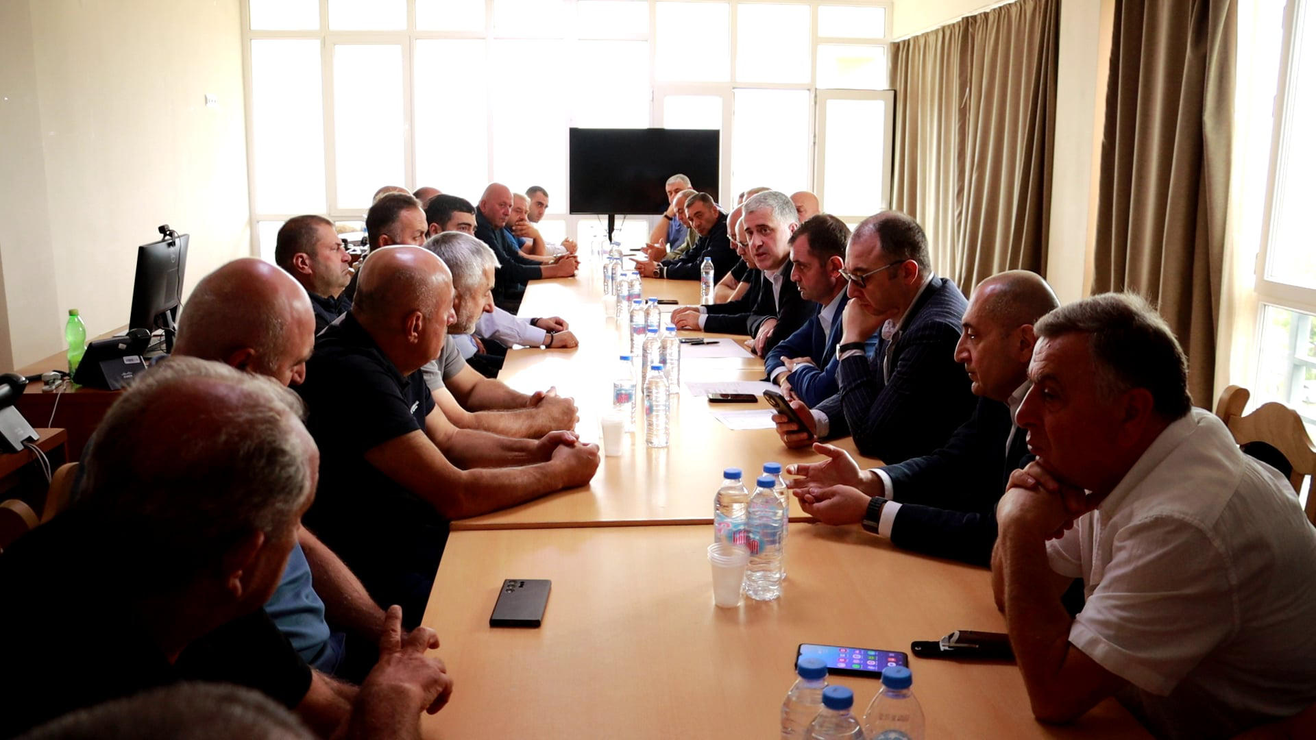 გარემოს დაცვისა და სოფლის მეურნეობის მინისტრი ოთარ შამუგია რთველის მიმდინარეობას კახეთში გაეცნო