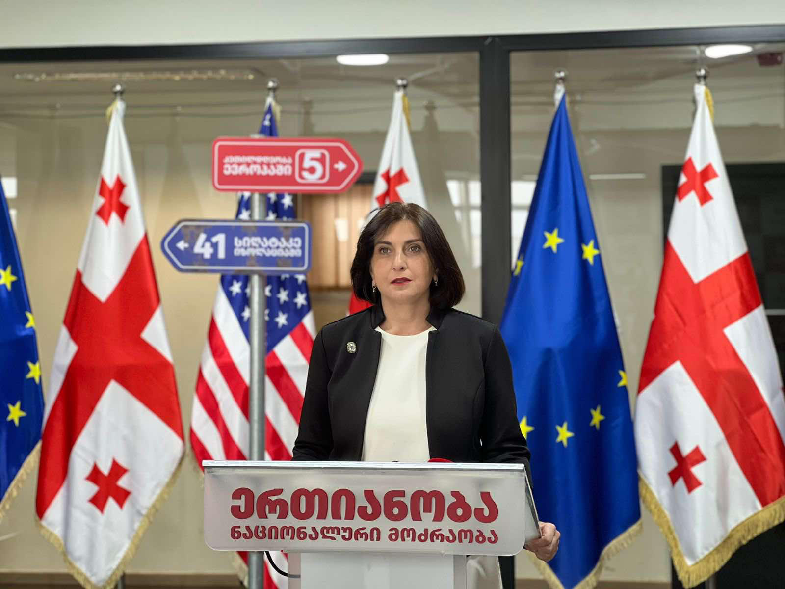 თამარ კორძაია - ივანიშვილი ყოველთვის ძალაუფლების მსურველი იყო და მისთვის არაფერი წმინდა არ არსებობს - ბეწვის ხიდზე იმიტომ გადის ქვეყანა, რომ მან ყველაფერი გააკეთა, რათა დასავლელ პარტნიორებს საქართველოსთვის ზურგი შეექციათ