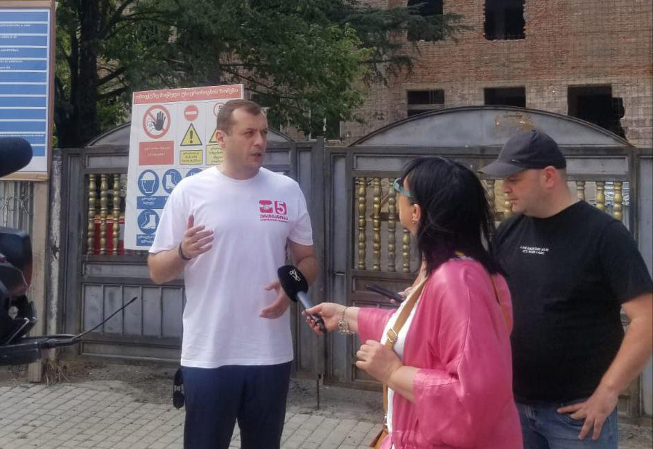 თემურ ცამციშვილი - უკვე მეოთხე წელიწადია თერჯოლის პირველი სკოლაში სასწავლო წელი არ დაწყებულა, წელსაც ვერ ასწრებენ