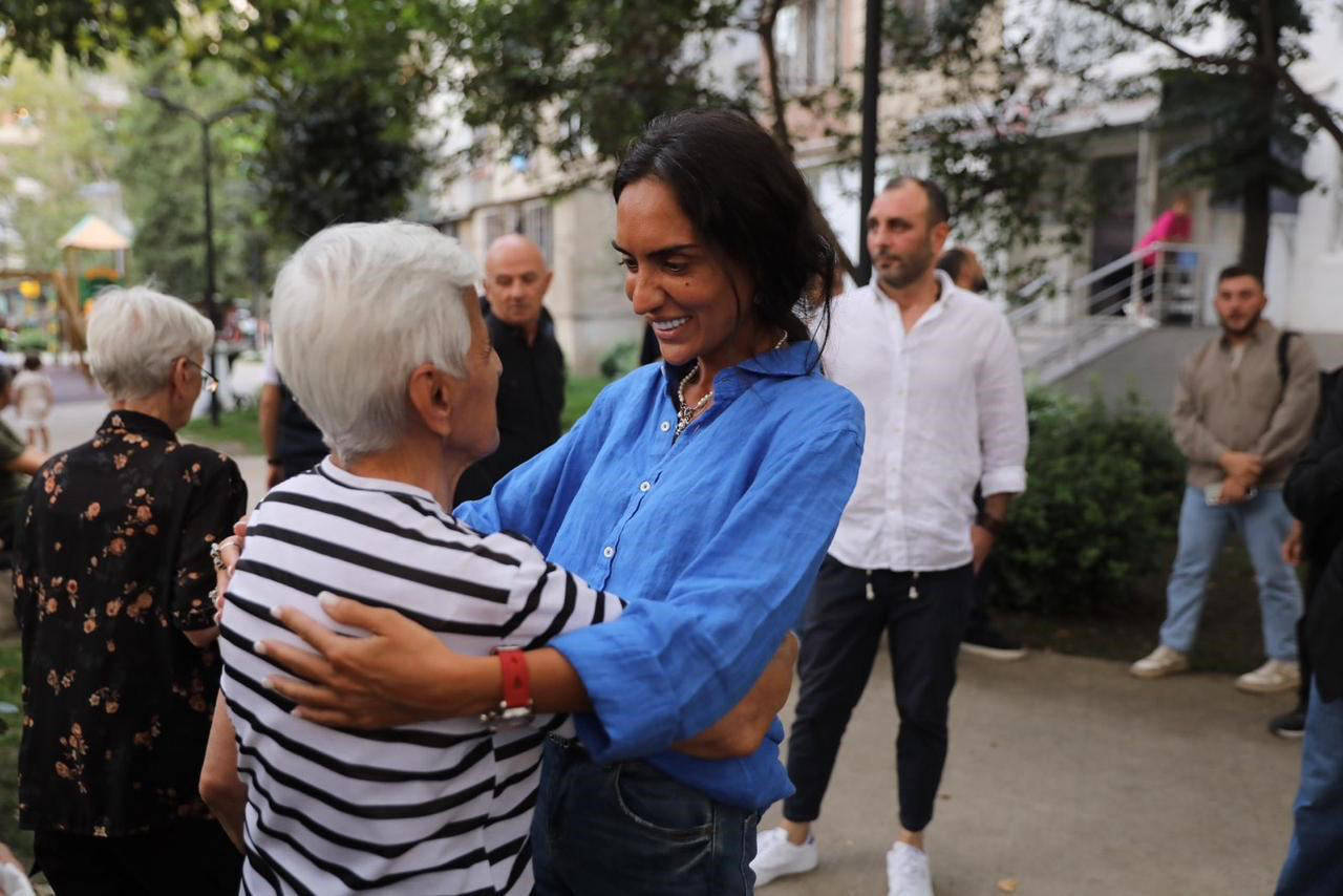 სოფო ჯაფარიძე და ირაკლი ნადირაძე დიდუბე-ჩუღურეთის მოსახლეობას შეხვდნენ