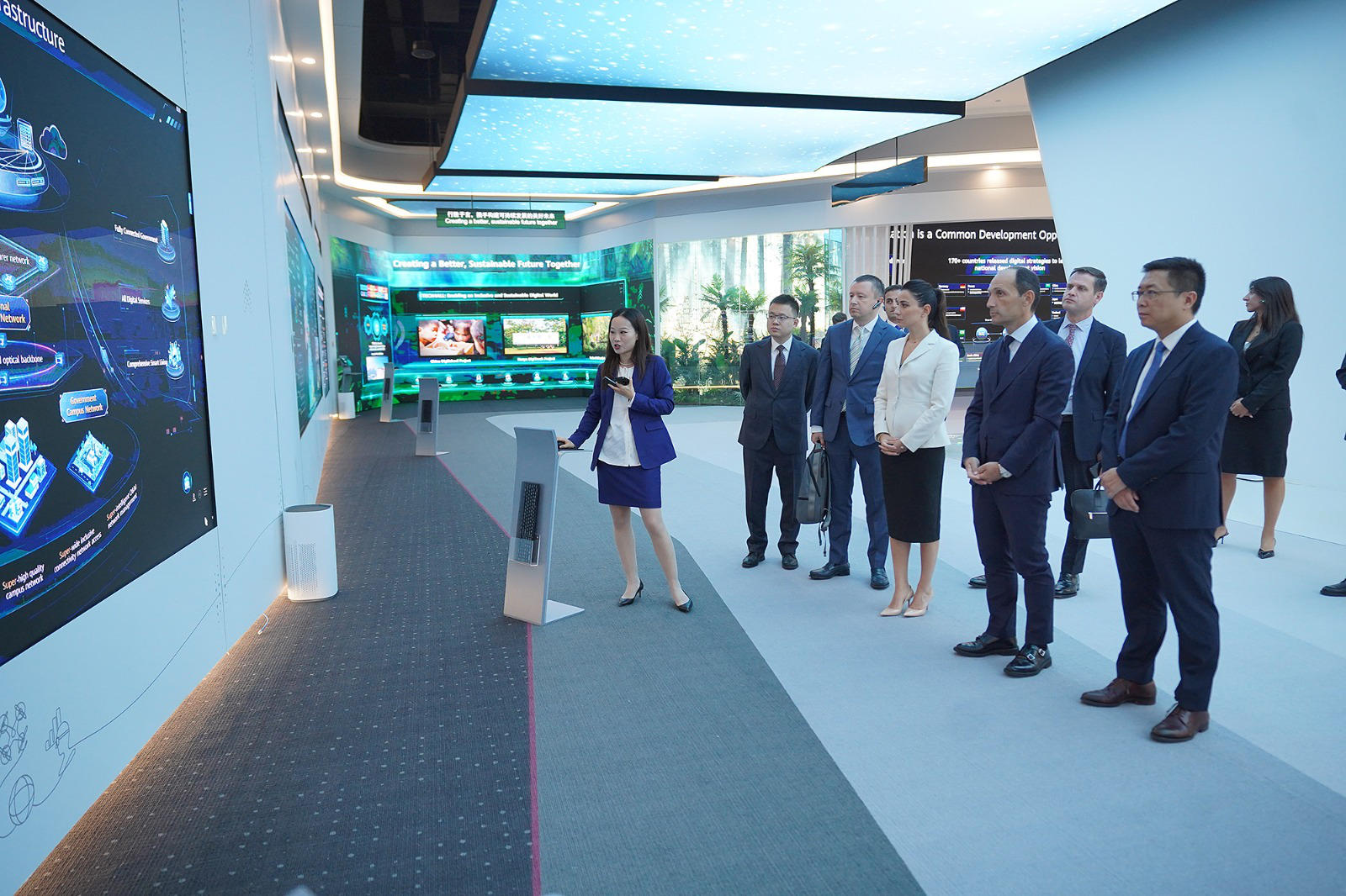 ლევან დავითაშვილი - საქართველოს ციფრული ტრანსფორმაციის რეგიონალურ ცენტრად ჩამოყალიბებაში Huawei-სთან მჭიდრო პარტნიორობა მნიშვნელოვან როლს შეასრულებს