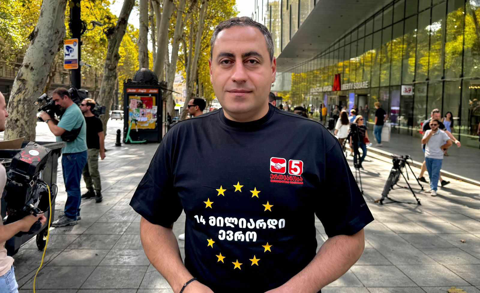 გიორგი ვაშაძე პრემიერს - ველოდები პასუხს საჯარო დებატებზე, თუ მართალი ხართ, არ უნდა შეგეშინდეთ, თუ ტყუით, ბოდიში მოუხადეთ საზოგადოებას, რომ ბლოკავთ 14 მილიარდიან დაფინანსებას