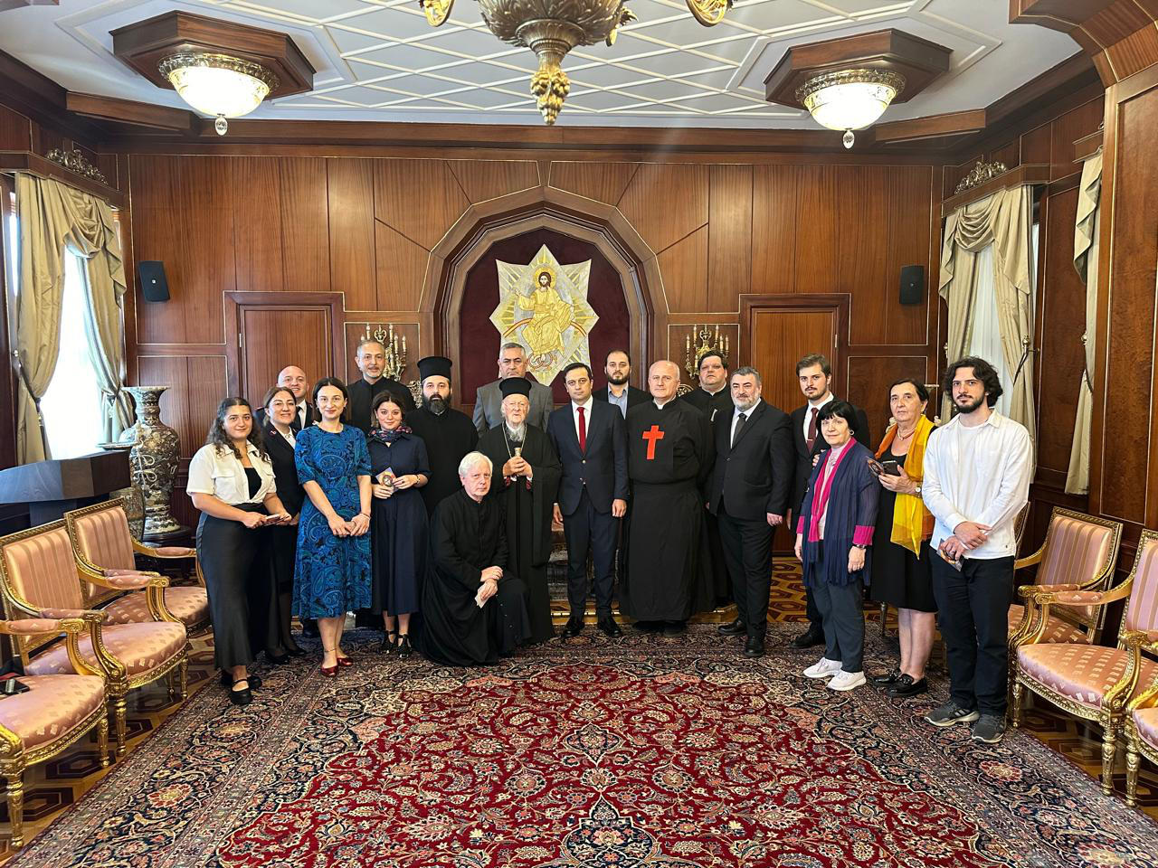 საქართველოს სახალხო დამცველი და სახალხო დამცველთან არსებული რელიგიათა საბჭოს წევრები მსოფლიო პატრიარქს შეხვდნენ