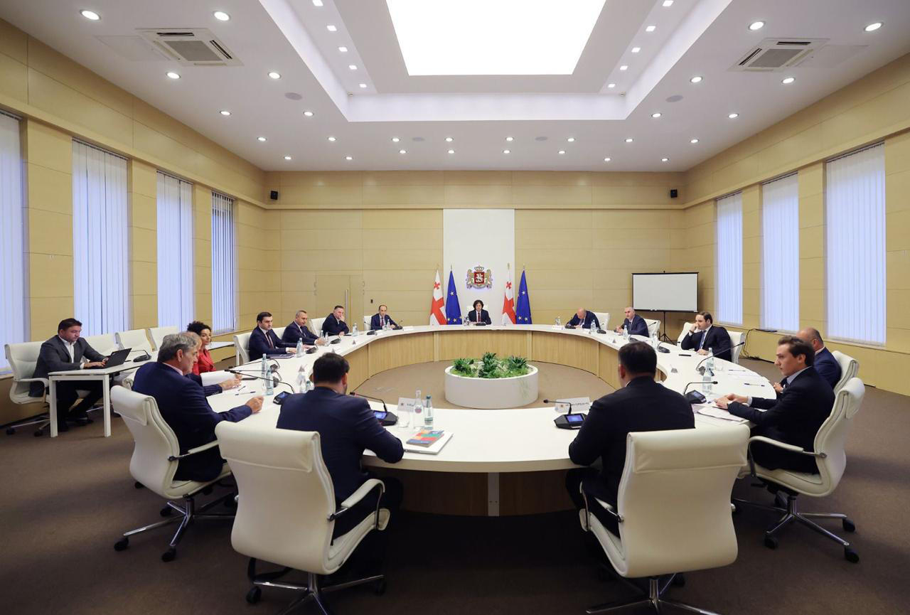 ევროპის ზამთრის ახალგაზრდული ოლიმპიური ფესტივალის საორგანიზაციო საკითხები სამთავრობო კომისიის სხდომაზე განიხილეს