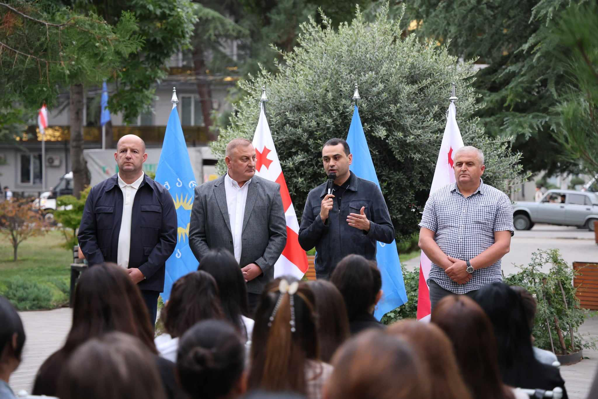 „ქართული ოცნების“ მარნეულისა და გარდაბნის დელეგატი ზაურ დარგალი - განვიხილეთ ქალთა წინაშე არსებული საკითხები და ერთობლივად ვიმსჯელეთ მათი მოგვარების გზებზე