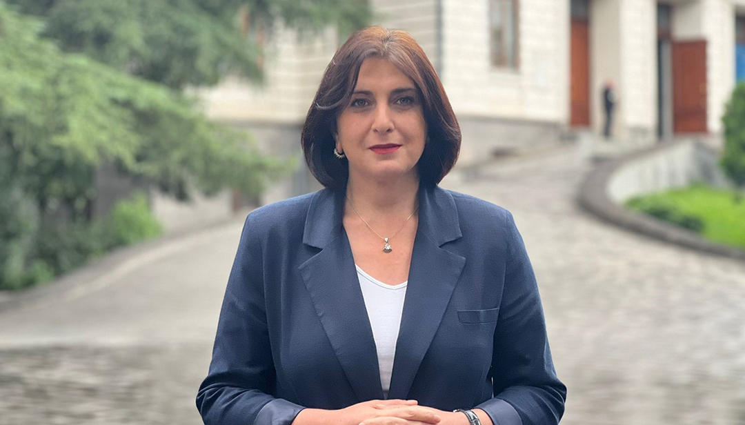 თამარ კორძაია - მიგვაჩნია, რომ ის 14 მილიარდი, რომელიც უნდა მოვიზიდოთ, გამარჯვების შემდეგ აუცილებლად მოხმარდება, მათ შორის, სტუდენტებსაც, რათა მათ რეალურად მიეცეთ სწავლის საშუალება და მიეცეთ შესაძლებლობა, არ იფიქრონ ბინის ქირაზე