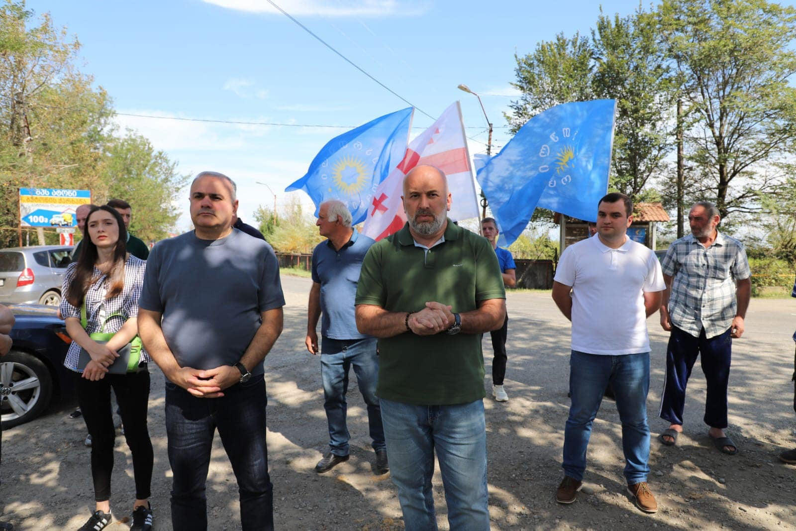„ქართული ოცნების“ ზესტაფონი-ბაღდათი-თერჯოლა-ტყიბულის დელეგატი ზვიად შალამბერიძე წინასაარჩევნო კამპანიის ფარგლებში მოსახლეობას შეხვდა