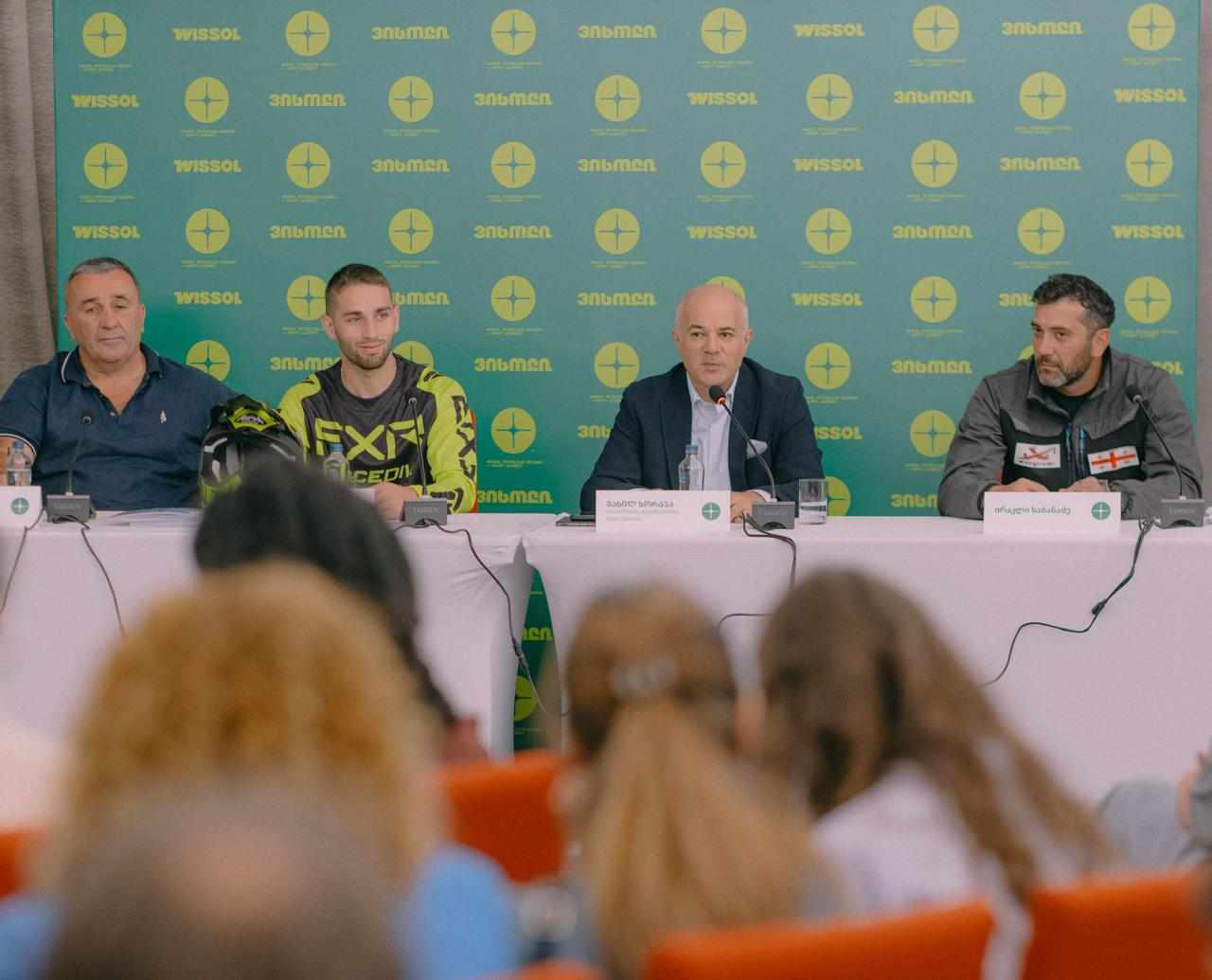 „ვისოლის“ მხარდაჭერით, გიორგი გახელაძემ მოტოთი ზღვაზე 33კმ გაიარა და მსოფლიო რეკორდი დაამყარა