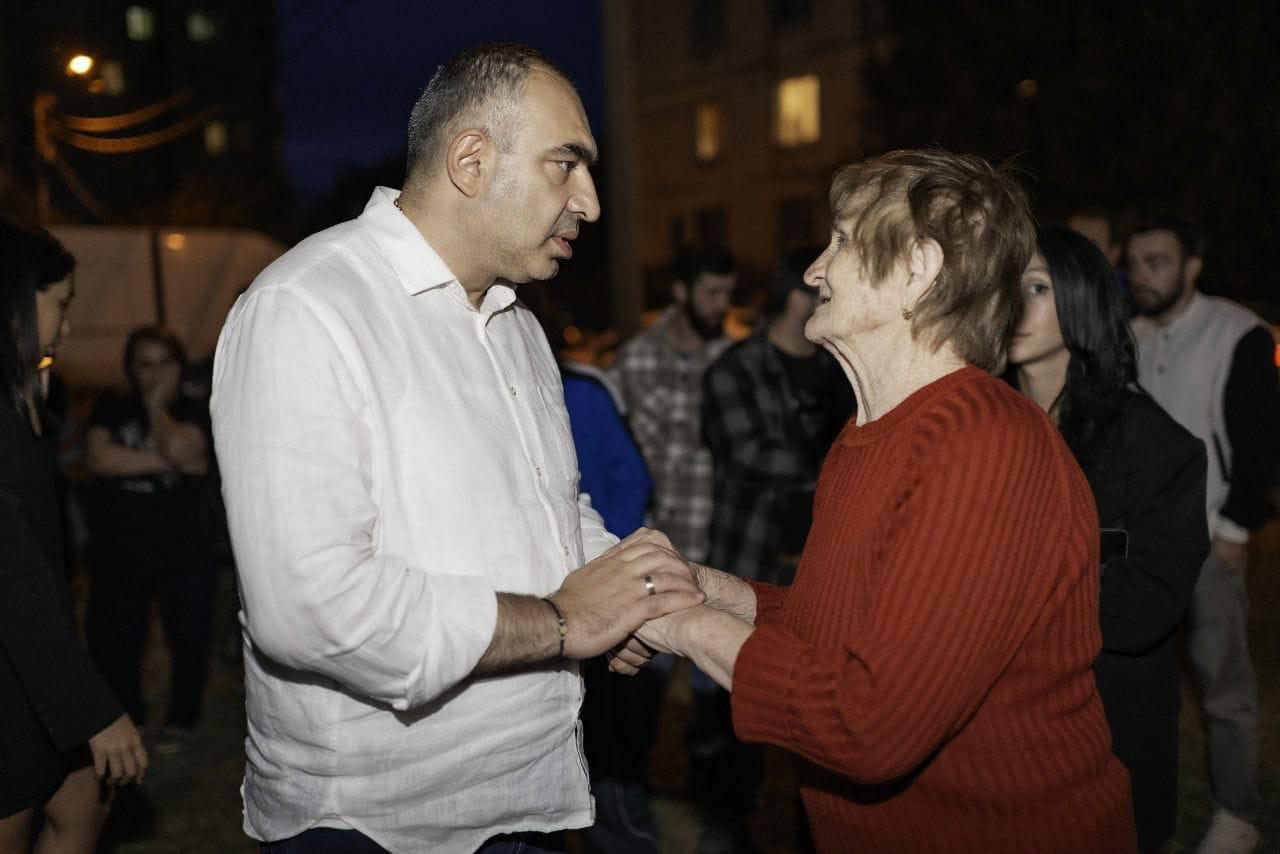 პარტია „ქართული ოცნება - დემოკრატიული საქართველო“ წინასაარჩევნო კამპანიის ფარგლებში შეხვედრებს გლდანში აგრძელებს