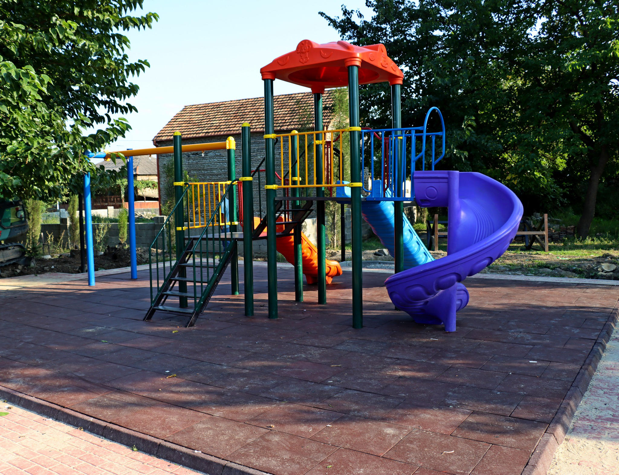 გორის მერია - „სამოქალაქო ბიუჯეტის“ ფარგლებში გორის მუნიციპალიტეტის სოფლებში დასასვენებელი სივრცეების მოწყობა გრძელდება