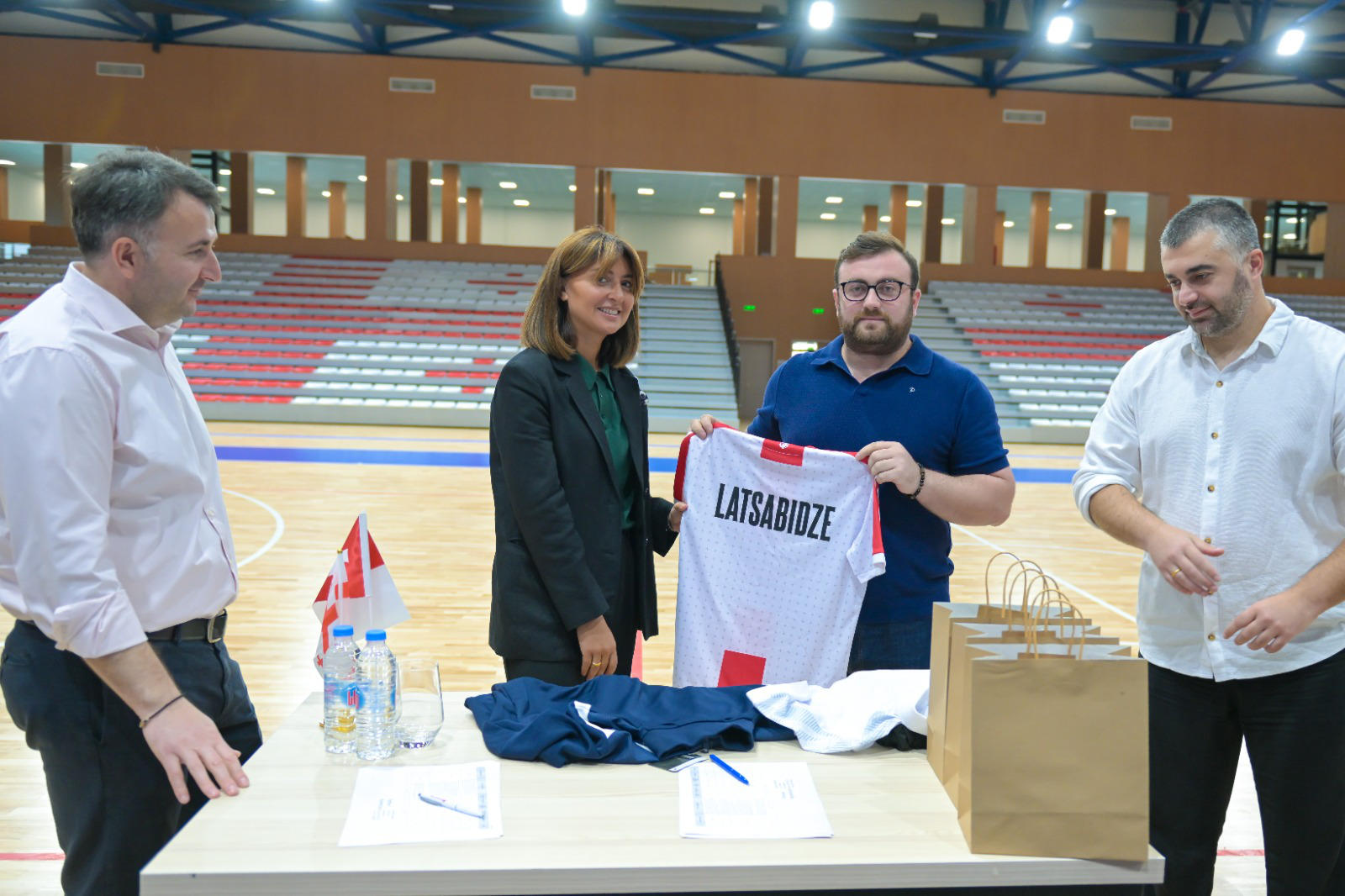 რუსთავის მერია 450 სპორტსმენისა და მწვრთნელისთვის, ახალ სპორტულ ეკიპირებას შეიძენს