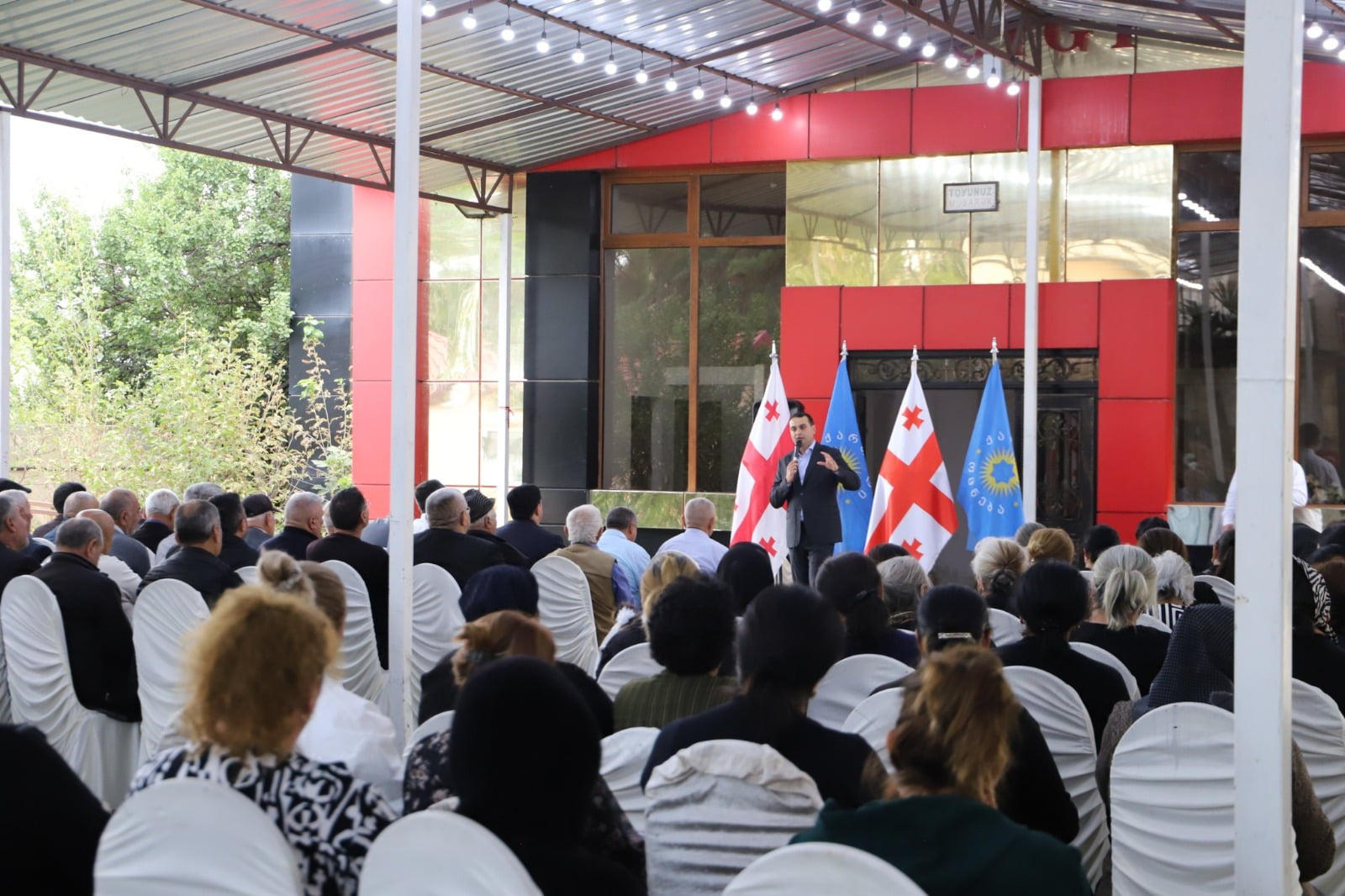 „ქართული ოცნების“ საარჩევნო კამპანიის ფარგლებში დელეგატი ზაურ დარგალი მარნეულის მუნიციპალიტეტის სოფლებში შეხვედრებს აგრძელებს