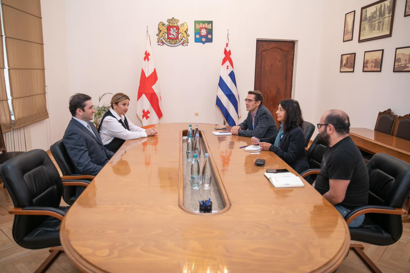 თორნიკე რიჟვაძე ეუთოს დემოკრატიული ინსტიტუტებისა და ადამიანის უფლებათა ოფისის საარჩევნო სადამკვირვებლო მისიის წარმომადგენლებს შეხვდა