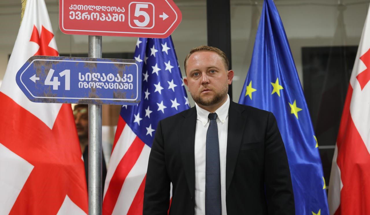 ვასო ურუშაძე - წლებია ივანიშვილის მაფიოზური კლანური მმართველობა აყალიბებს კორუფციულ პირამიდას, სადაც ის კომპანიები და ბიზნესორგანიზაციები არიან პრივილეგირებულ მდგომარეობაში, რომლებიც მმართველ პარტიას ფულს სწირავენ