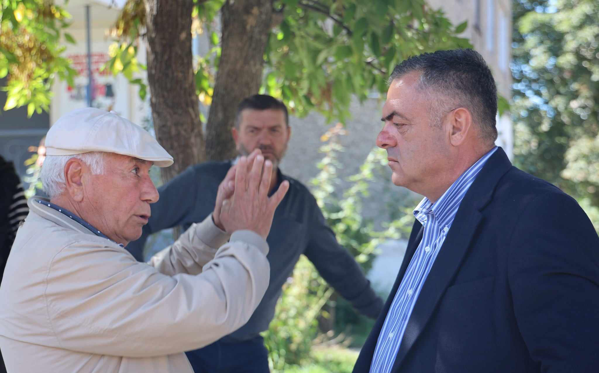 „ქართული ოცნება - დემოკრატიული საქართველოს“ დელეგატი დავით შერაზადიშვილი წინასაარჩევნო კამპანიის ფარგლებში ბოლნისის მოსახლეობას შეხვდა