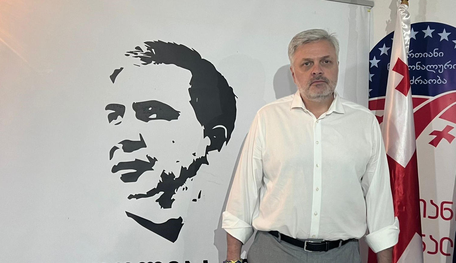 გიორგი ბარამიძე - ეს წიგნი მემატიანის მსგავსი ნაწარმოებია მათთვის, ვისაც საქართველოს ბედი აინტერესებს: რა პერიპეტიები იყო, როგორ იბრძოდა, რას აკეთებდა, ვის ელაპარაკებოდა პრეზიდენტი სააკაშვილი