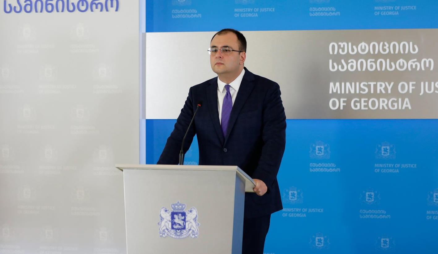 რატი ბრეგაძე - 1000-ზე მეტი პატიმარი მე-9 დღეა უშედეგოდ ელოდება პრეზიდენტის მიერ „ამნისტიის შესახებ“ კანონის ხელმოწერას - გამოსავალი არსებობს და ეს ხალხი მაინც გავა გარეთ