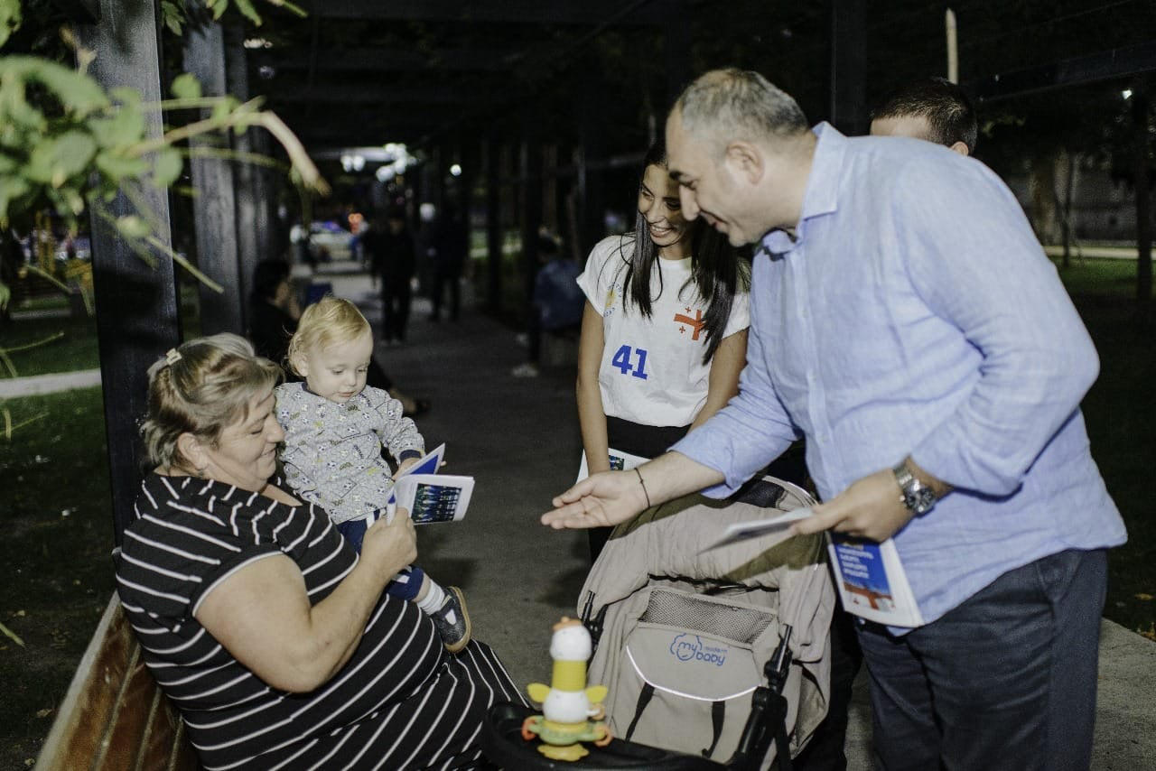 პარტია „ქართული ოცნება - დემოკრატიული საქართველო“ წინასაარჩევნო კამპანიის ფარგლებში დელეგატი ვლადიმერ ბოჟაძე გლდანის მოსახლეობასთან შეხვედრებს აგრძელებს