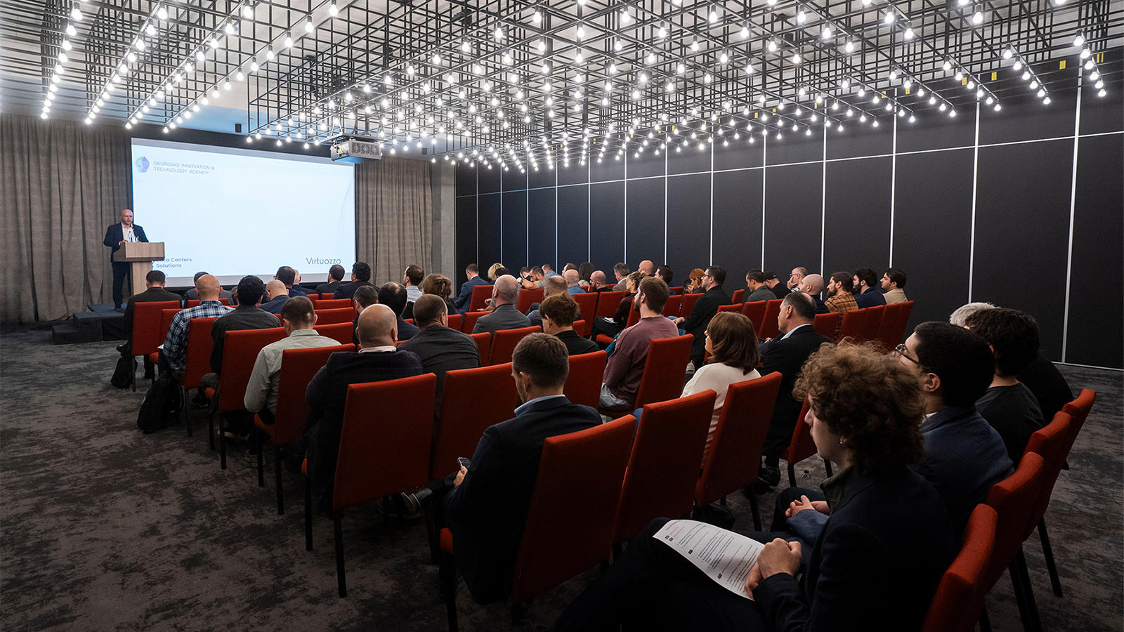 ვარლამ ებანოიძე - როგორც ფინტექ-მეგობრული რეგულატორი, სებ-ი ხელს უწყობს ღრუბლოვან ტექნოლოგიებს, რისი მნიშვნელოვანი მაგალითიც ღია ბანკინგის პროექტია