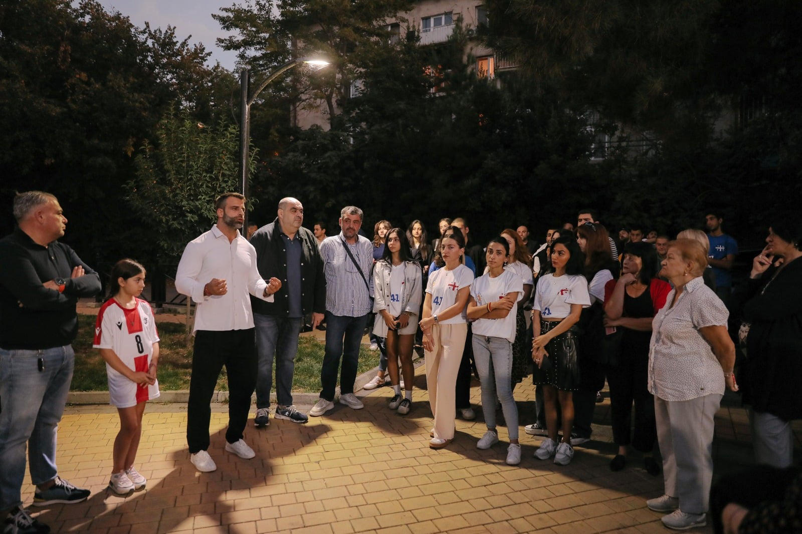 „ქართული ოცნება - დემოკრატიული საქართველოს“ მთაწმინდა-კრწანისის დელეგატი დავით კაჭარავა კრწანისის მოსახლეობასთან შეხვედრებს აგრძელებს