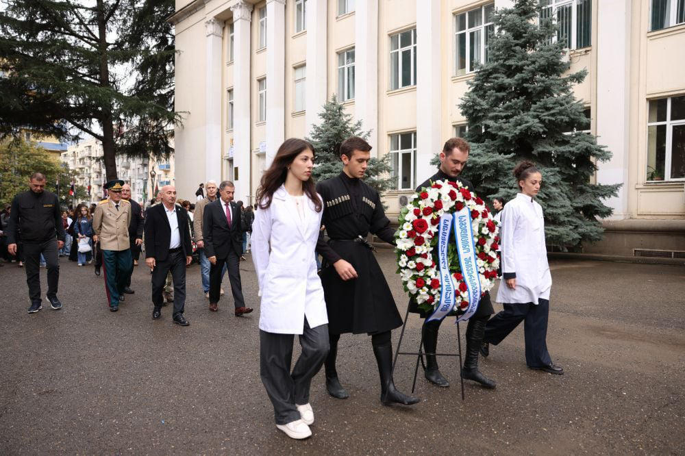 თბილისის სახელმწიფო სამედიცინო უნივერსიტეტში აფხაზეთის ომში  გმირულად დაღუპული თსსუ-ის სტუდენტების ხსოვნას პატივი მიაგეს