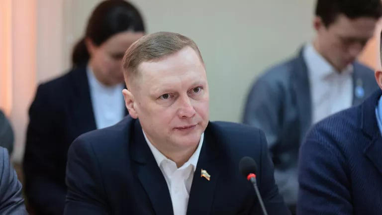 რუსეთში, ვერტმფრენის ჩამოვარდნის შედეგად, საქალაქო დუმის დეპუტატი და ბიზნესმენი დაიღუპა