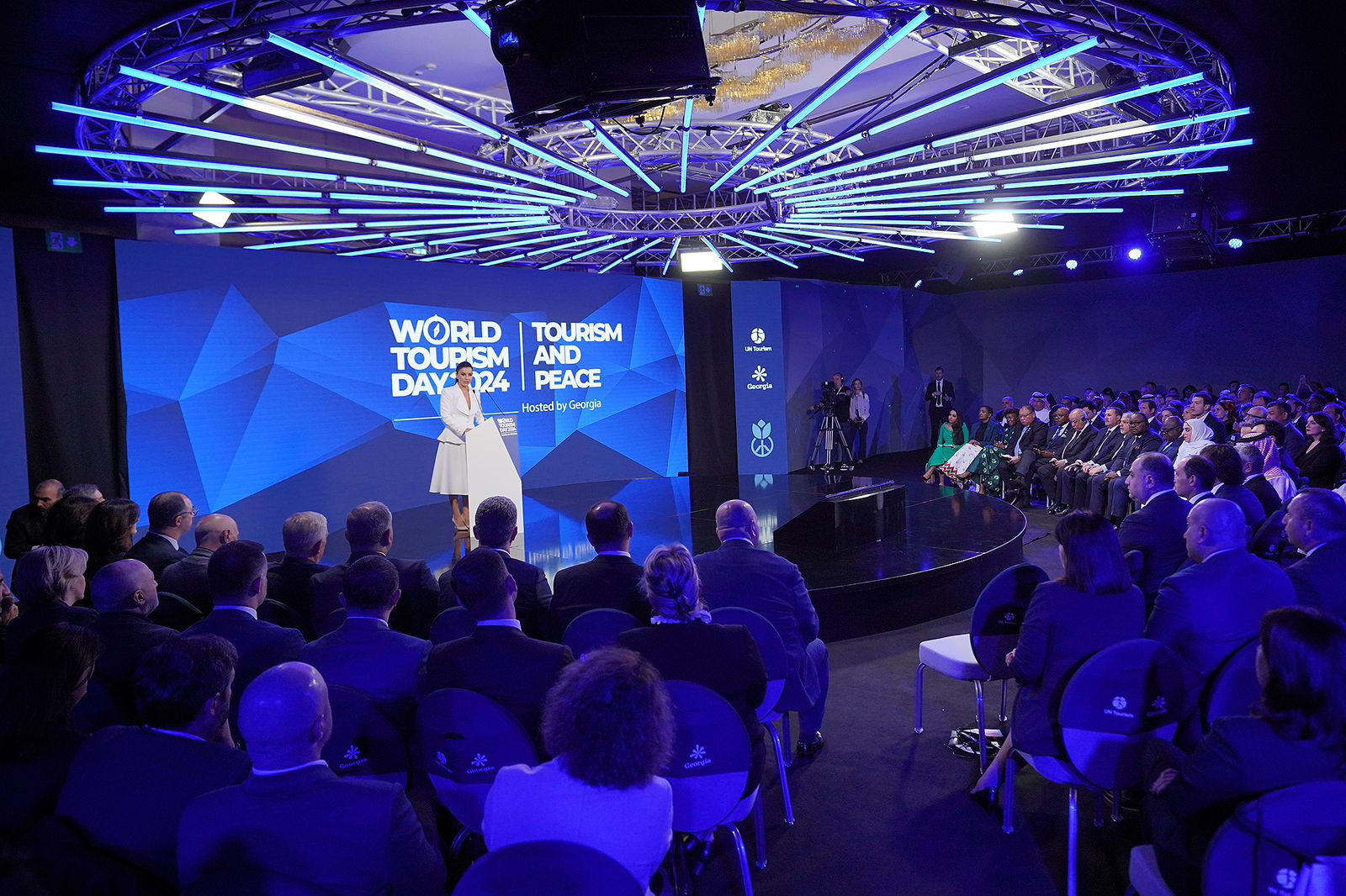 მსოფლიო ტურიზმის დღის აღსანიშნავი ღონისძიება გაიხსნა