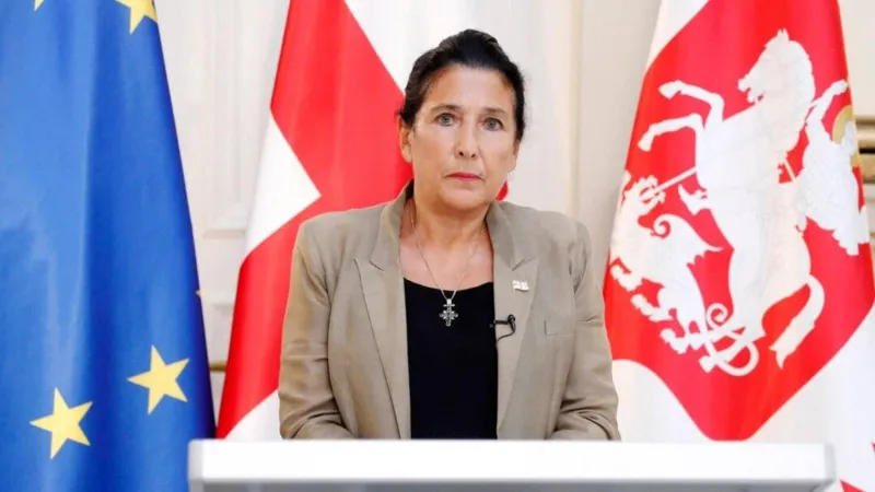 პრეზიდენტი - დამარცხება გაყალბების, რომელიც ყველა მხრიდან მზადდება და ძალიან კარგად ვხედავთ, არის მობილიზაცია - ჩვენი ვალდებულებაა, მივიდეთ არჩევნებზე