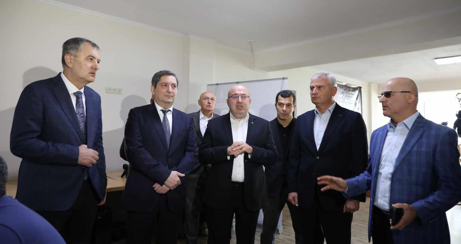 პარლამენტის აგრარულ საკითხთა კომიტეტმა თელავში გასვლითი სხდომა გამართა