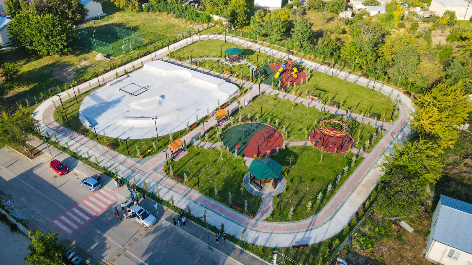 გარდაბნის მუნიციპალიტეტის სოფელ სართიჭალაში ახალი სკვერი გაიხსნა