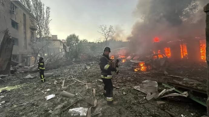 რუსებმა ზაპოროჟიე დაბომბეს